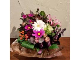 プレゼントに秋色の生花アレンジはいかがですか?