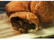 本日からスタート【毎週月曜日はカレーパンの日】