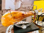 ピッツァSALE&生ハムの原木♬