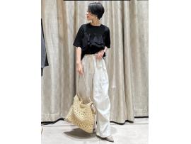 新作フリルトップスご紹介♪