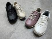 様々な場面に使えるレディーススニーカー