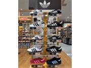 ADIDAS　大人気シリーズ！