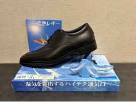 ★HAWKINSから新作シューズご紹介★